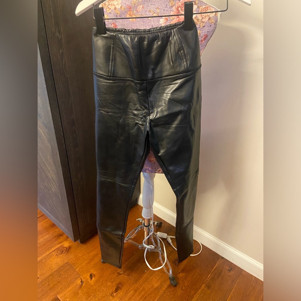La classe couture lined faux leather leggings XS NWT